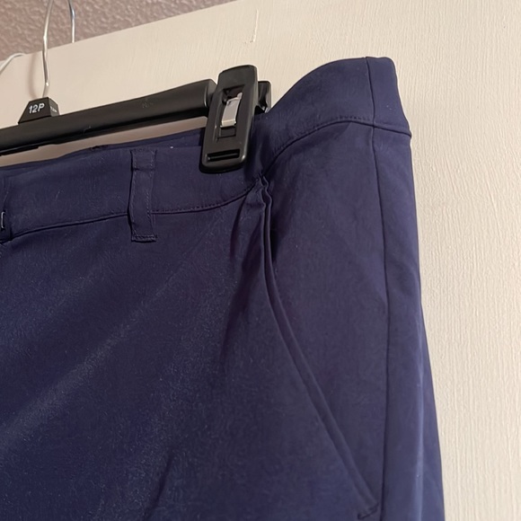 Ladies golf shorts - Picture 2 of 3